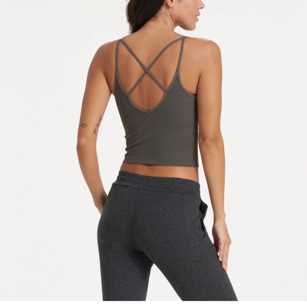 Vuori Olive Green Ribbed Crop Tank Top - Picture 2 of 9